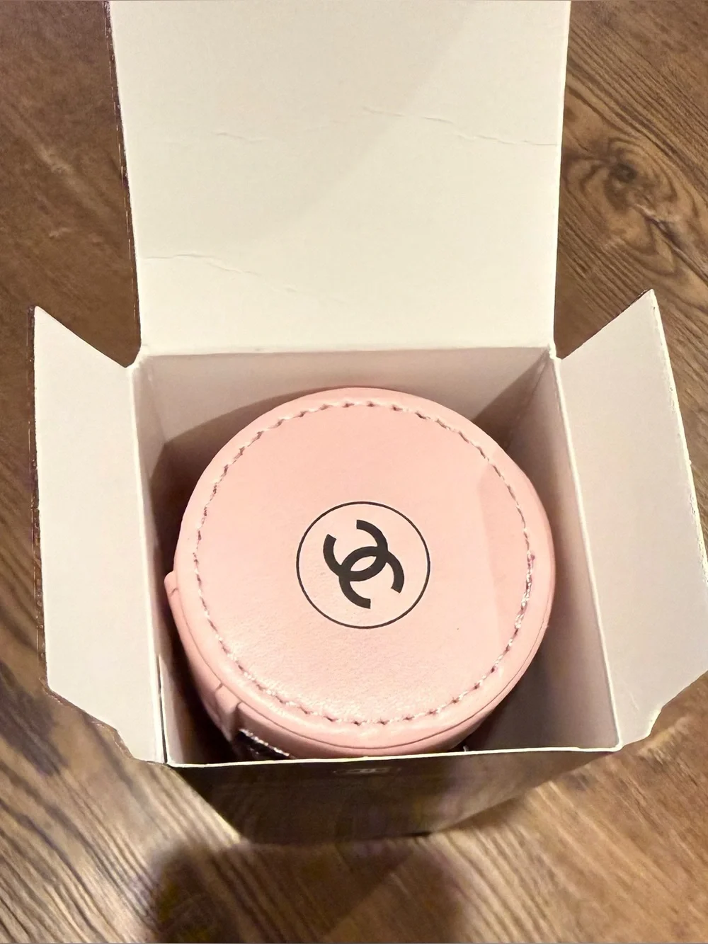 CHANEL BEAUTÊ Set of 3 Makeup Brushes With Case